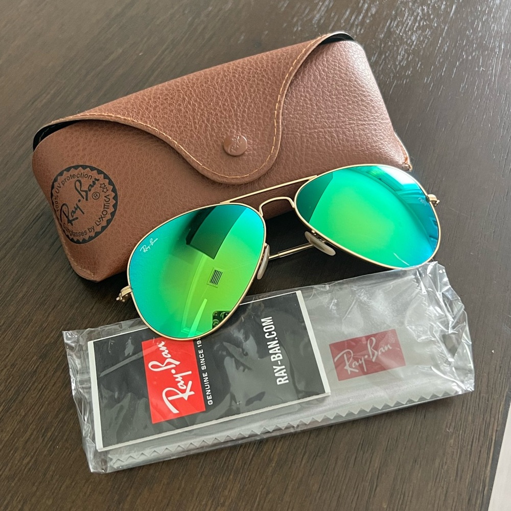 Ray Ban Large Aviator reflective sunglasses